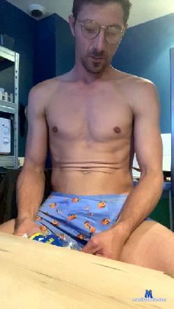 Frenchilli cam4 live cam performer profile