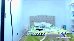 Roxana_Millf cam4 live cam performer profile