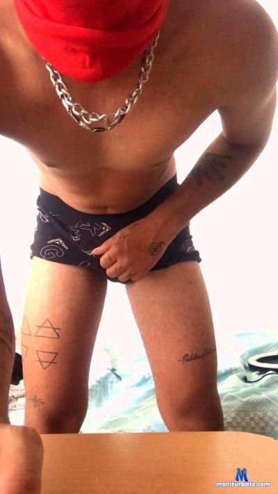 Purofuego22 cam4 bisexual performer from Kingdom of Spain cum feet corrida dos cruising feetich 