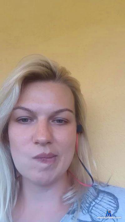 Adelaide199 cam4 bisexual performer from Republic of Italy  