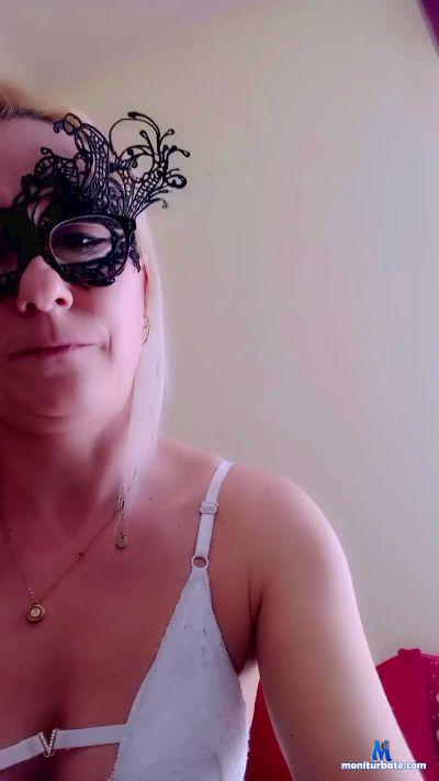 BiondinaTua cam4 bicurious performer from Republic of Italy amateur pussy cute gamer pornstar feet 