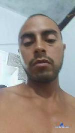 roberto1825_hot cam4 livecam show performer room profile