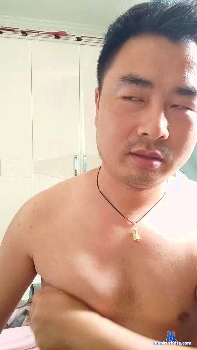 zuoguo cam4 gay performer from United States of America  