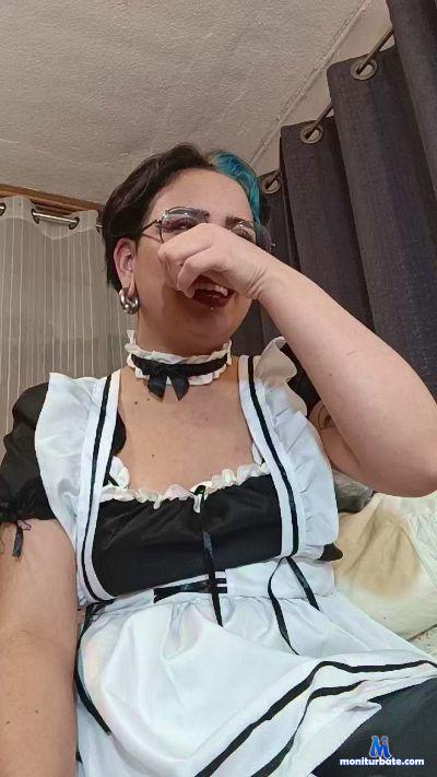 ArielMustDie cam4 bisexual performer from Republic of Chile  