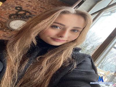 CarmenSchneider cam4 bisexual performer from Republic of Latvia  