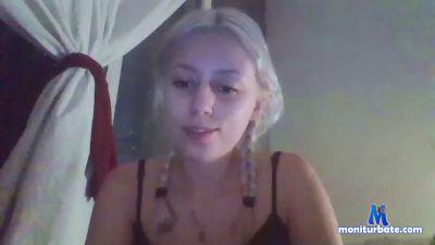emi_laura cam4 bisexual performer from Republic of Chile  