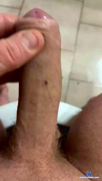 Aaron9320 cam4 bicurious performer from Republic of Italy  