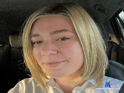 JanelleGirlie cam4 straight performer from United States of America  