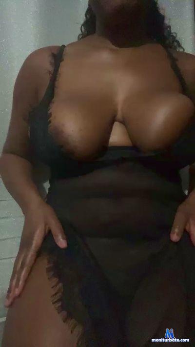 LunaB1 cam4 straight performer from United Kingdom of Great Britain & Northern Ireland  