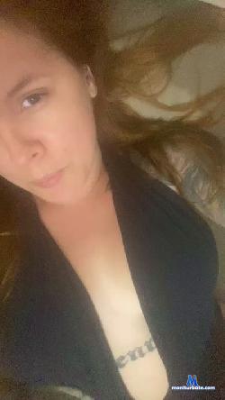Lari2021 cam4 live cam performer profile