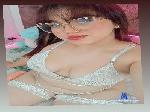 Isabella_1queen cam4 livecam show performer room profile