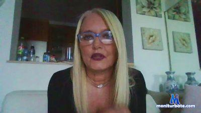 Kikka1964 cam4 straight performer from Republic of Italy  