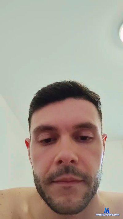 Mirk9210 cam4 bicurious performer from Republic of Italy  