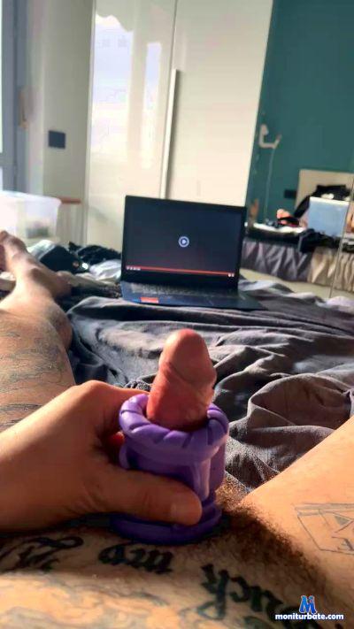 TATTOOERSDUO cam4 bisexual performer from Republic of Italy  