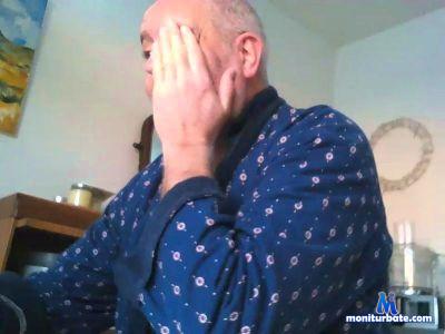 tintin99 cam4 gay performer from United Kingdom of Great Britain & Northern Ireland armpits masturbation pee spanking naked hairy sweaty 