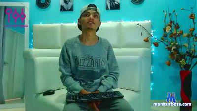 nano_bigcock cam4 gay performer from Republic of Colombia rollthedice 