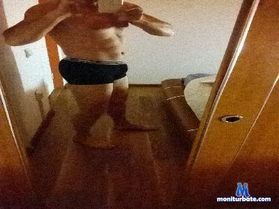 Robyroberto75 cam4 straight performer from Republic of Italy  