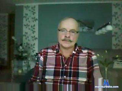 Abalino100 cam4 bicurious performer from Federal Republic of Germany  