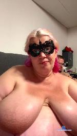 Christy4yu cam4 livecam show performer room profile