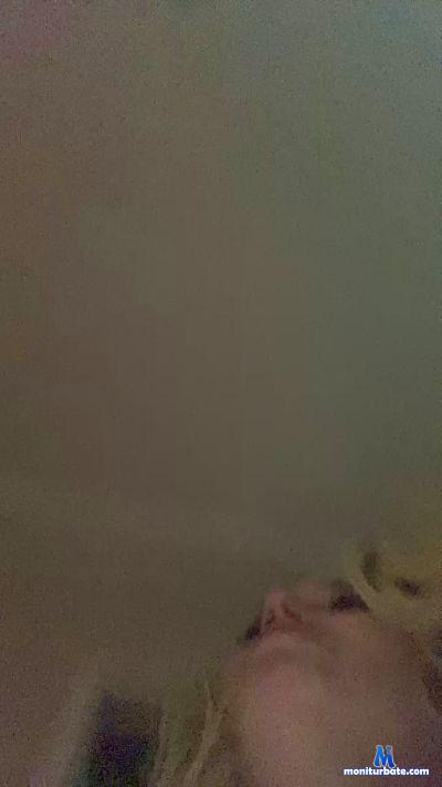 savalynne cam4 bicurious performer from United States of America  