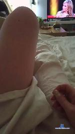 Inaya93 cam4 livecam show performer room profile