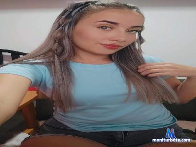 Violet_Alondra cam4 bisexual performer from Republic of Colombia  