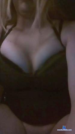 Christina927 cam4 live cam performer profile