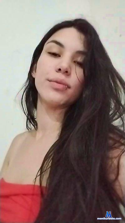 linna_go cam4 straight performer from Argentine Republic  