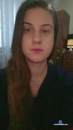 LolaSwee cam4 livecam show performer room profile