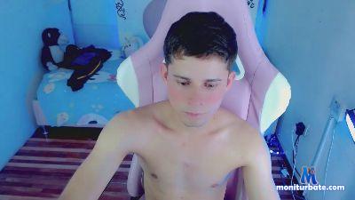 Jeremy_lucc cam4 bisexual performer from Republic of Colombia masturbation C2C striptease cum spanking amateur 