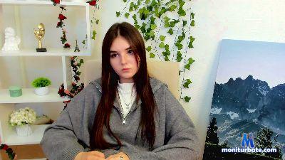 JeaniceBemo cam4 bisexual performer from Portuguese Republic blowjob pee striptease squirt masturbation schoolgirl armpits 