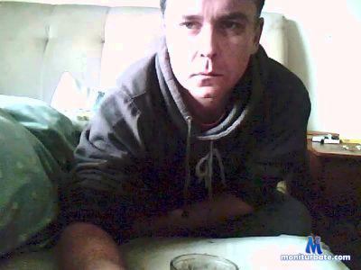 ryannicebumboy cam4 bisexual performer from United Kingdom of Great Britain & Northern Ireland  