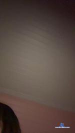 Officalcarly cam4 livecam show performer room profile