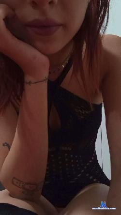 RedBaddie cam4 live cam performer profile