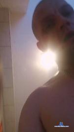 IanGuyLatin cam4 livecam show performer room profile
