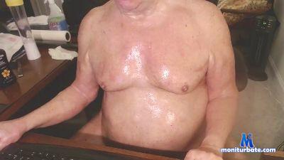 clouds2day4u cam4 gay performer from United States of America smooth party pnp cloud 