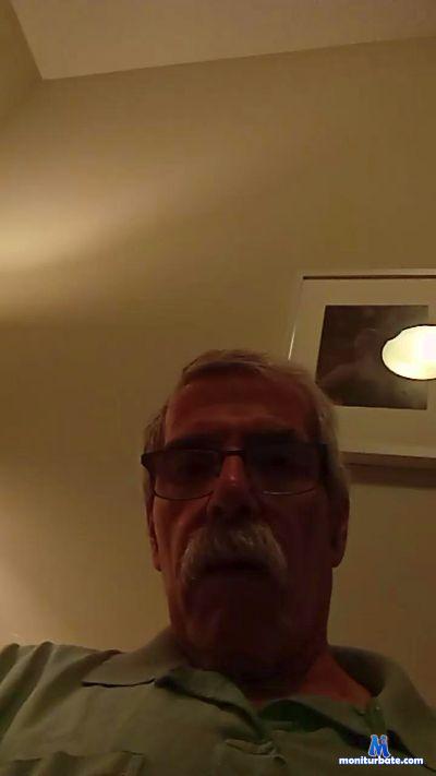 hrnyoldgoat1 cam4 straight performer from Canada  