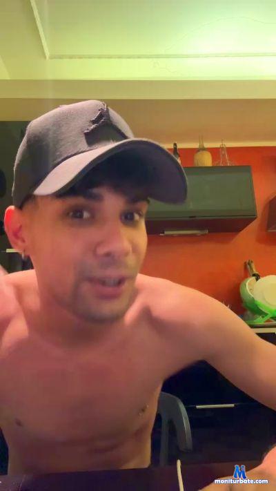 18_young cam4 gay performer from Republic of Italy  