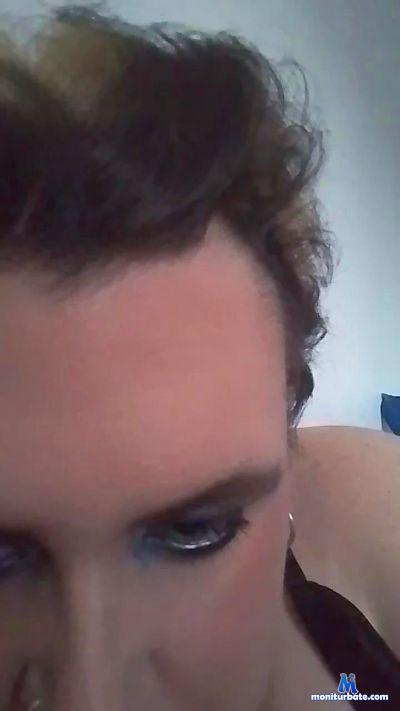 milf3131 cam4 bisexual performer from Kingdom of Sweden  