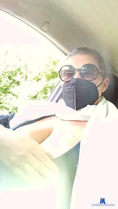 LadyCurvy78 cam4 straight performer from Republic of Italy  