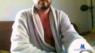 dam37000 cam4 gay performer from French Republic  