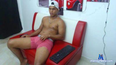 muscle_cock_25 cam4 straight performer from Federative Republic of Brazil cum bigcock daddy muscle young gay uncu 