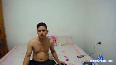 jhonatan327 cam4 bicurious performer from Republic of Colombia rollthedice 