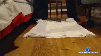 bottomtop cam4 bicurious performer from Republic of Italy dildo anal bottom precum uncut 