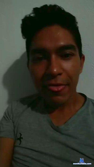 Thinboy50 cam4 gay performer from Republic of Colombia  