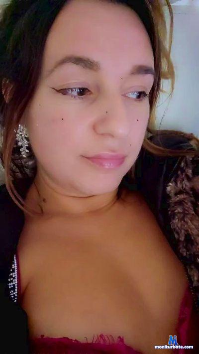 Lana226 cam4 bicurious performer from French Republic  