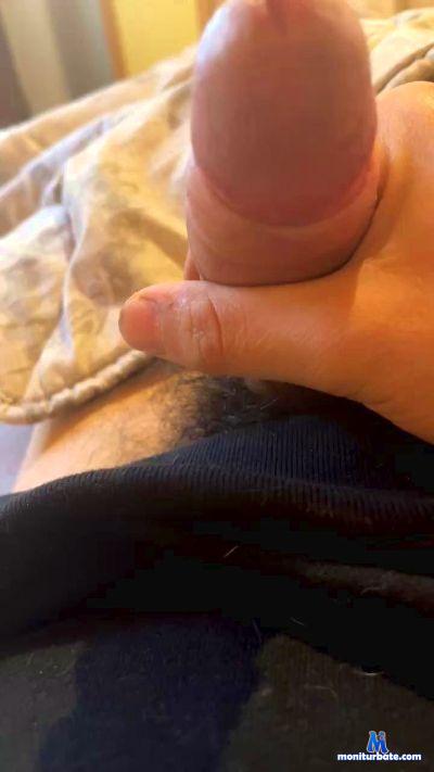 youngragazzo cam4 bisexual performer from Republic of Italy  