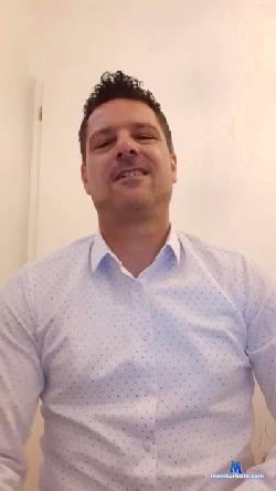 hotbttm4tops cam4 live cam performer profile