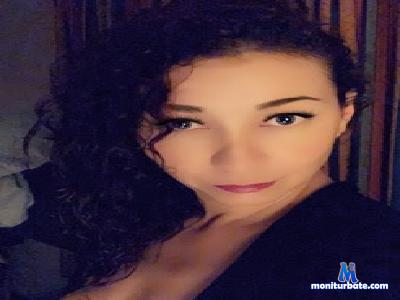 MoonGoddess69 cam4 bicurious performer from United States of America  