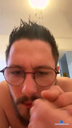 Kiki140616 cam4 live cam performer profile